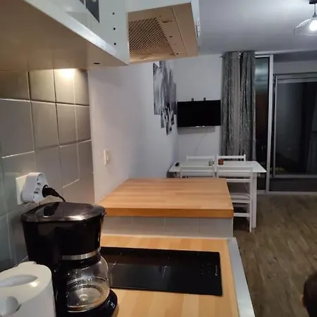 *le Super Land* Parking Prive * Cadre Verdoyant*